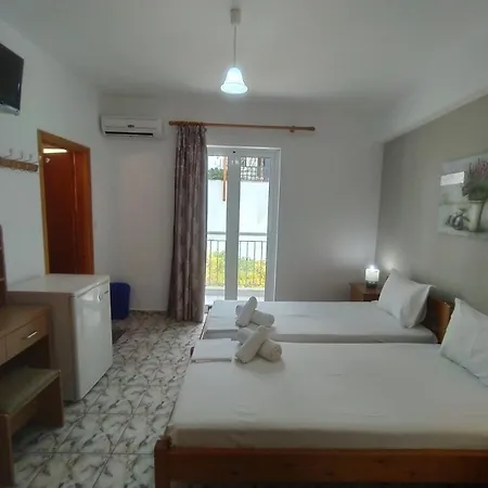 Apartment Platis House *
