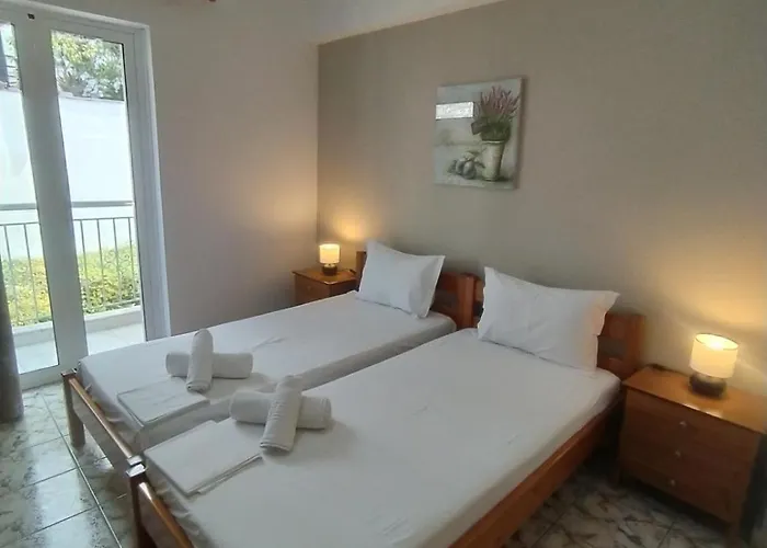 Platis House 아파트